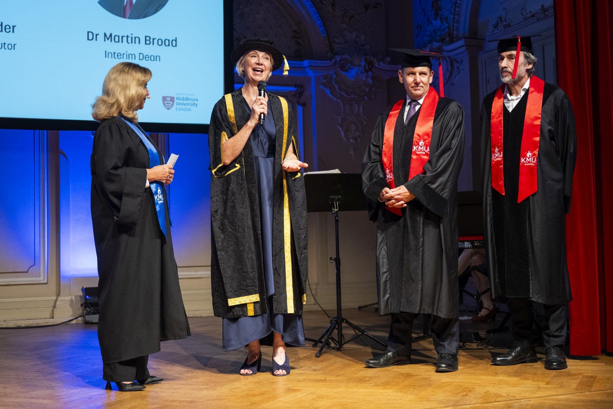 MS_241011_KMUGraduierung_9705